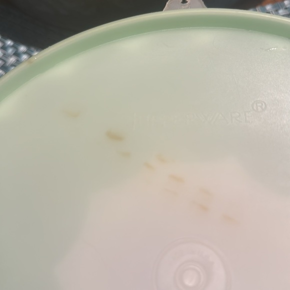 Vintage TUPPERWARE 9" Jello Fluted Mold - Picture 3 of 4